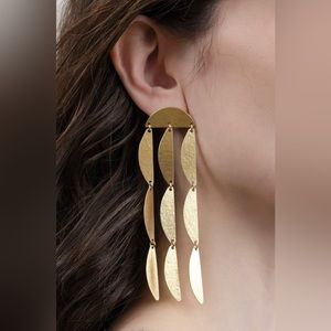 Annie Costello Brown Mini Rain Earrings in Gold